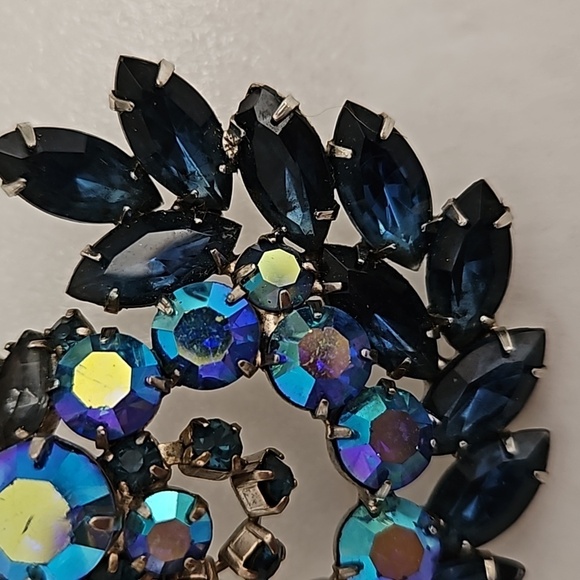 Vintage Large Aurora Borealis Navy Brooch - Picture 5 of 7